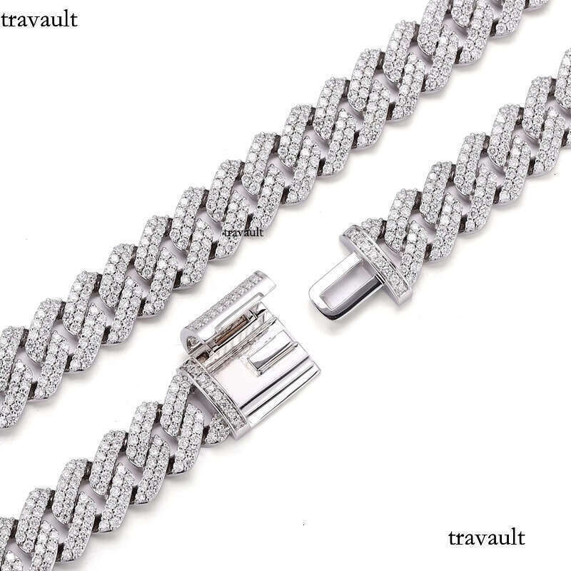 Sier Fine Jewelry Fashion Bracelet Chic Cuban Link Chain with Moissanite Elegant and Stylish Accessor