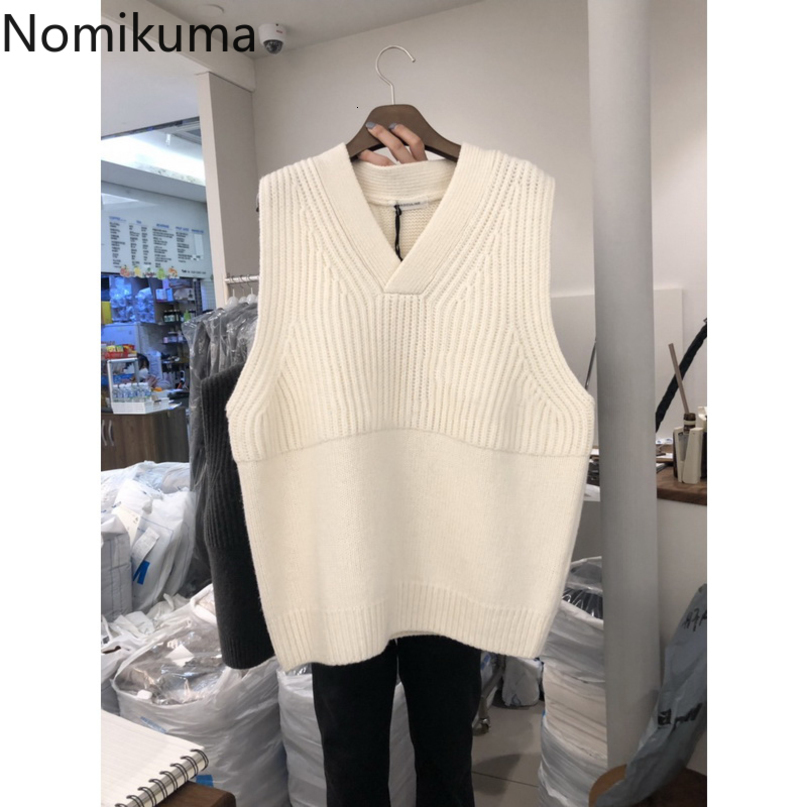 Nomikuma New Knitted Sleeveless V-neck Vest Korean Causal Sweater Pullover Spring Women Fashion Solid Knitwear Tops 6E132 210427