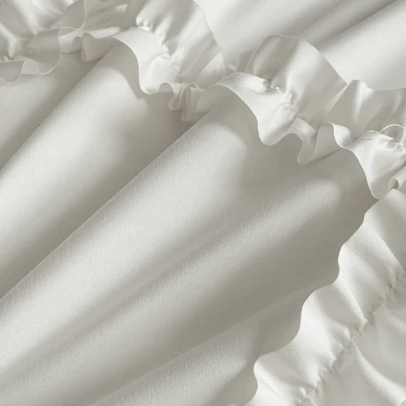4Pcs French Princess Style Ruffles Bedding Set Double King Queen Size Wedding Bedroom Duvet Cover FlatFitted Sheet Pillowcases Z250925