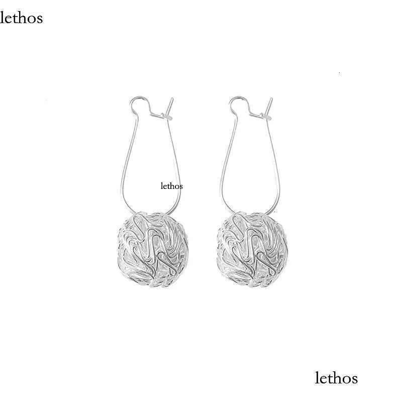 Korean Style Hollow Ball Pendant Stud Earrings for Women Vintage Party Jewelry Wholesale Sweet Friend Gift Aretes Brincos e6