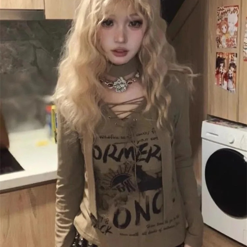 HOUZHOU Y2k Graphic Harajuku T Shirts Women American Retro Punk Hip Hop Letter Print Bandage V-neck Slim Tees Tops E-grils 2000s 240703