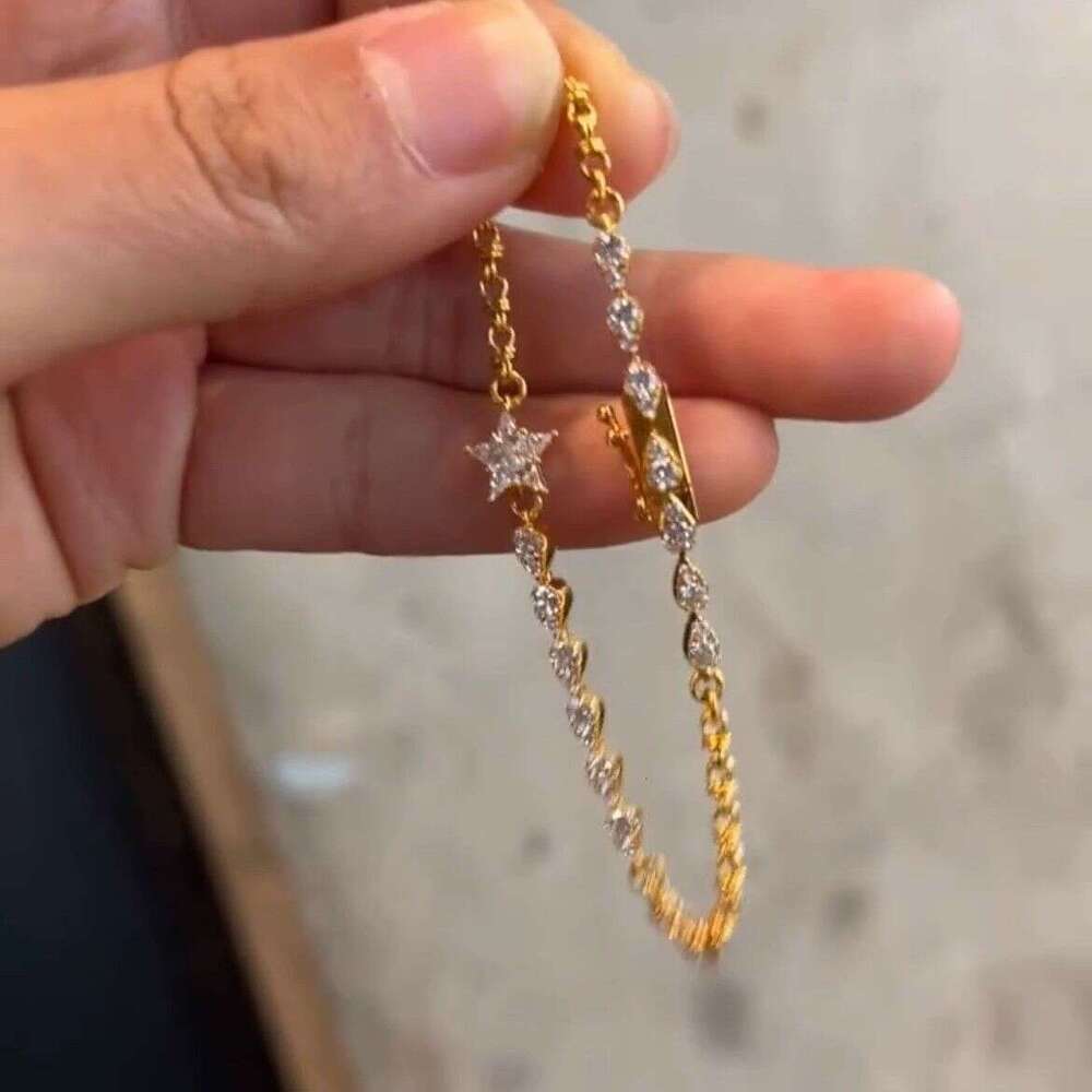 Bracelet Designer Luxury jewelry for women alloy plated with 18K gold men Four-Pointed Star Shiny high quality Elegant Exquisite Festival Vacation Gif