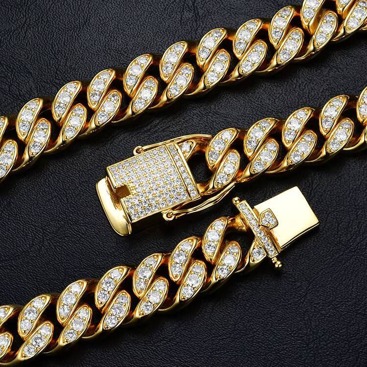 Customized Trend Hip Hop Cuban Link Chain Necklace for Men China Guangdong Supplier Fashionable Accessories