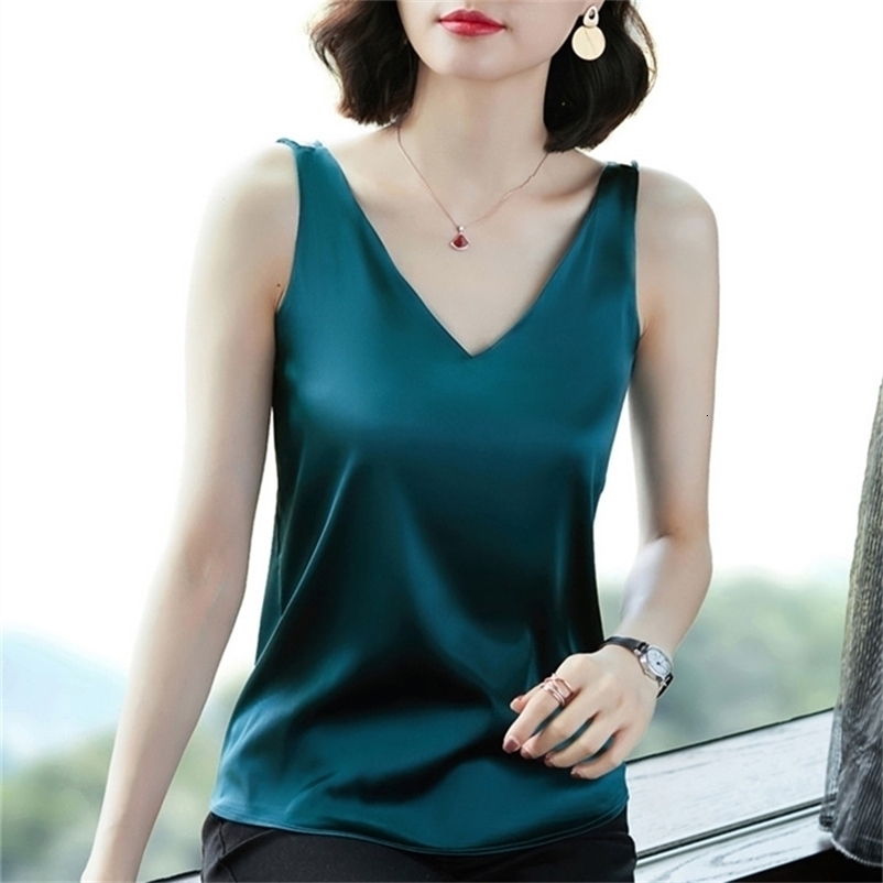 Korean Silk Women Camis Woman Satin Silk Tank Tops Women Elastic Strap Halter Top Woman Sleeveless V Neck Camis Top Plus Size 210625