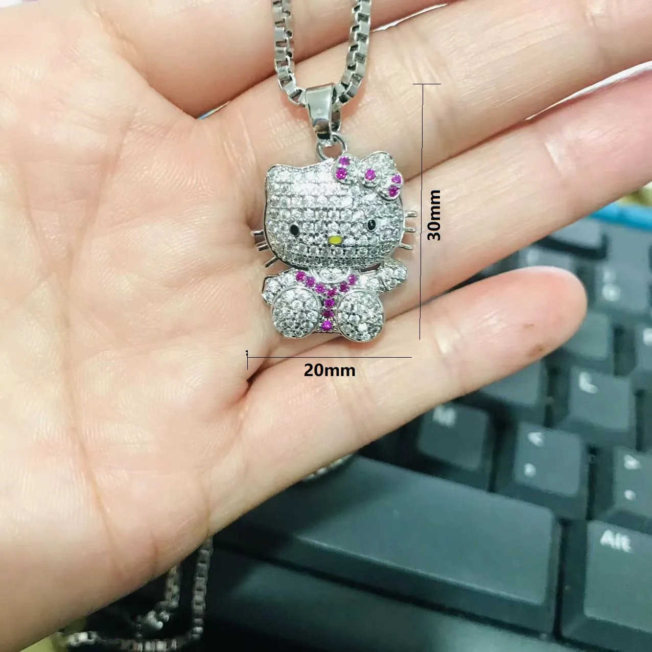Sanrio Kawaii Hello Kitty Necklace Anime Sanrio Accessories Diamond Hello Kitty Pendant Clavicle Chain Girls Fashion Jewelry Gifts L250925