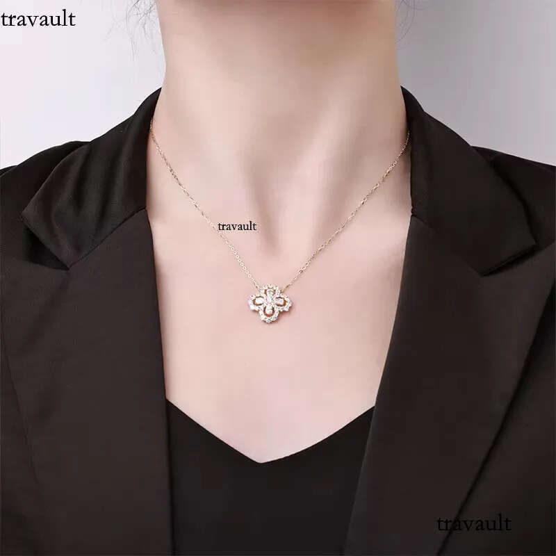 Vana Fashionable Versatile Clavicle Chain Sterling Sier Claw Set Moissanite Four Leaf Clover Pendant Fine Jewelry Necklace
