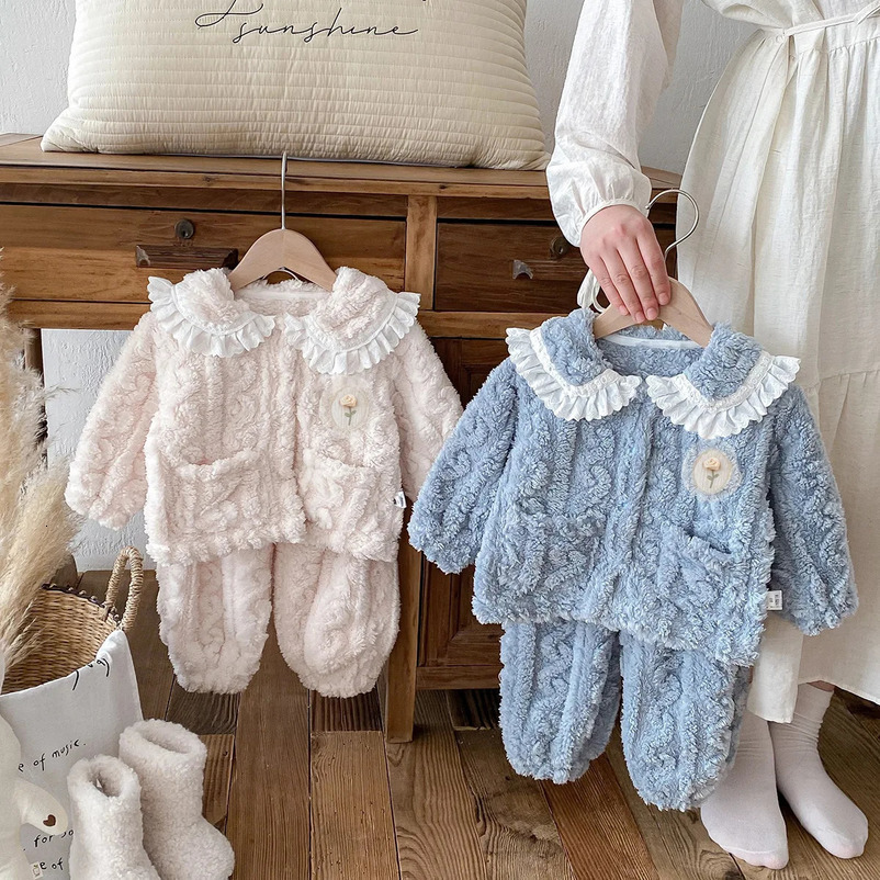 Winter baby pajamas with thick velvet and warm soft baby girls 2PCS sleepwear childrens girls princess household items 241118