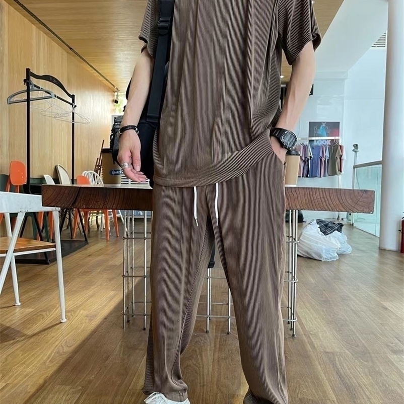 Men's Tracksuits Men's Elastic Silky Casual 2-Piece Set Straight Pleated Sports Pants Summer Thin Section Handsome Drape Suit Mens Clothing 