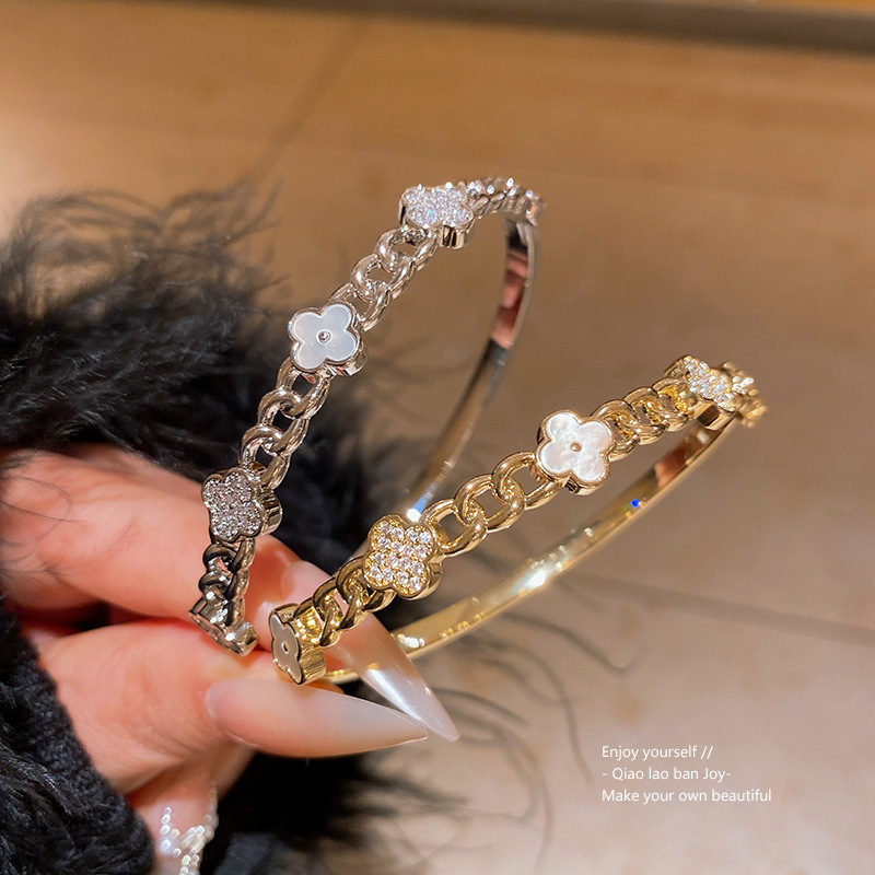 Multiple Styles Designer Jewelry Four Leaf Clover Bracelet Gold-Tone Diamond Bracelet High End Adjustable Opening Luxury Jewelry For Women Shell & Cry