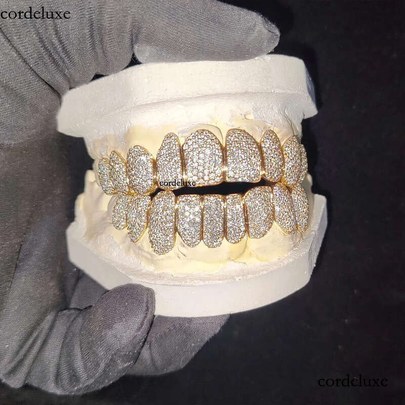 2025 NEW Solid Sier Gold Plated Iced Out VVS Moissanite Dia Hip Hop Grillz for Teeth 95