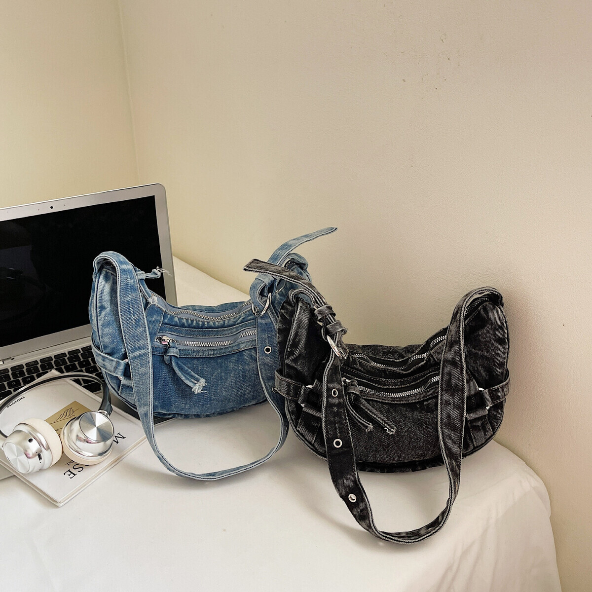 2025 autumn bag and winter new style light luxury trend Korean style niche design denim shoulder bag retro washed design denim designer bag