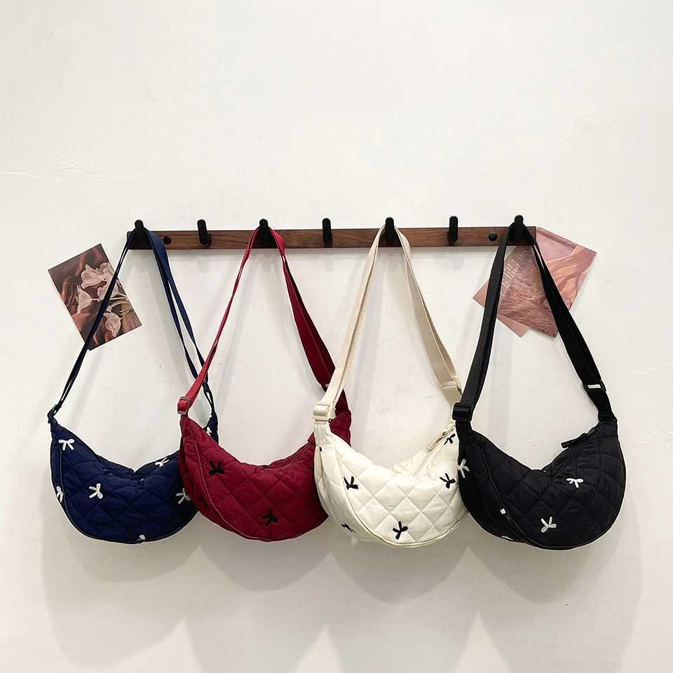 Stylish Hobos Adjustable Strap Fashion Dumpling Bag Sling Pack Trendy Half Moon Bag Outdoor Travel Bag Men Women Z250918