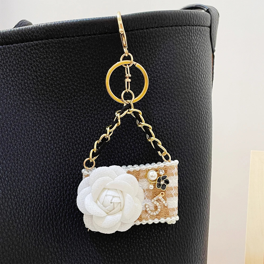 2024 Fashion Flower Keychain Camellia Handbag Pendant Gifts Souvenirs 250925