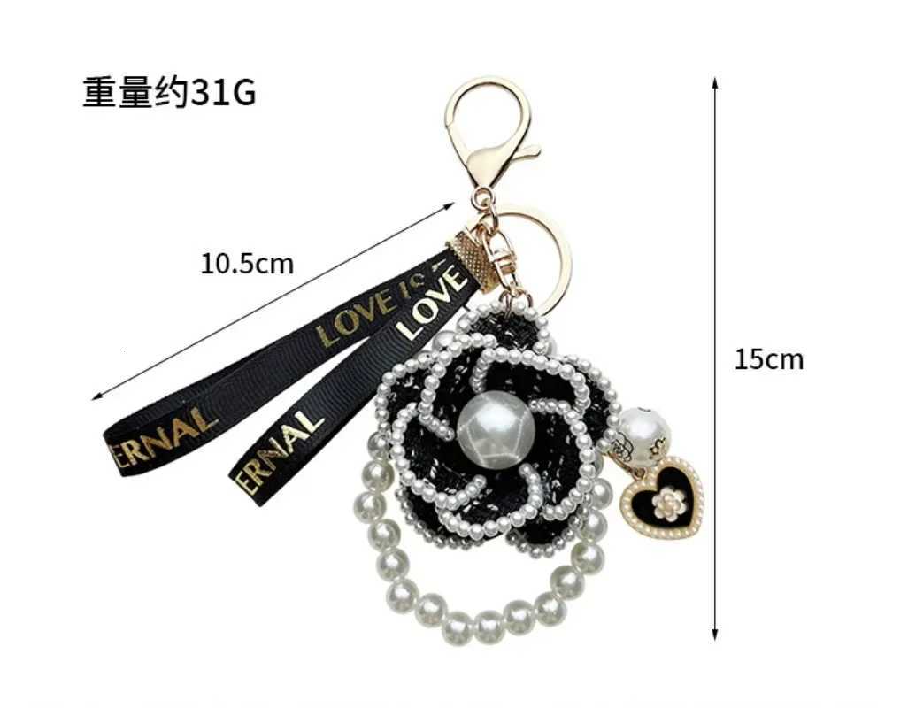 Fashion Korean Style Pearl Camellia Car Keychain Metal Key Ring Accessories Women Handbag Pendant Decoration Holiday Gifts D250925