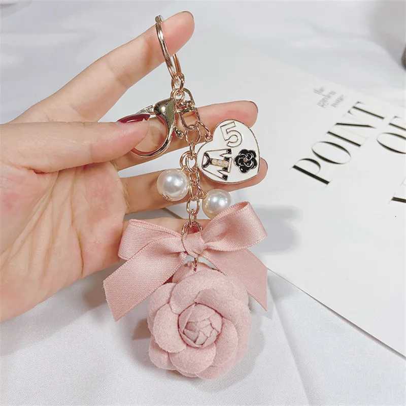 Fashion Luxury Heart Camellia Bow Tie Car Key Chains Women Bag Handbag Pendants Keychain Gift Jewelry19 D250925