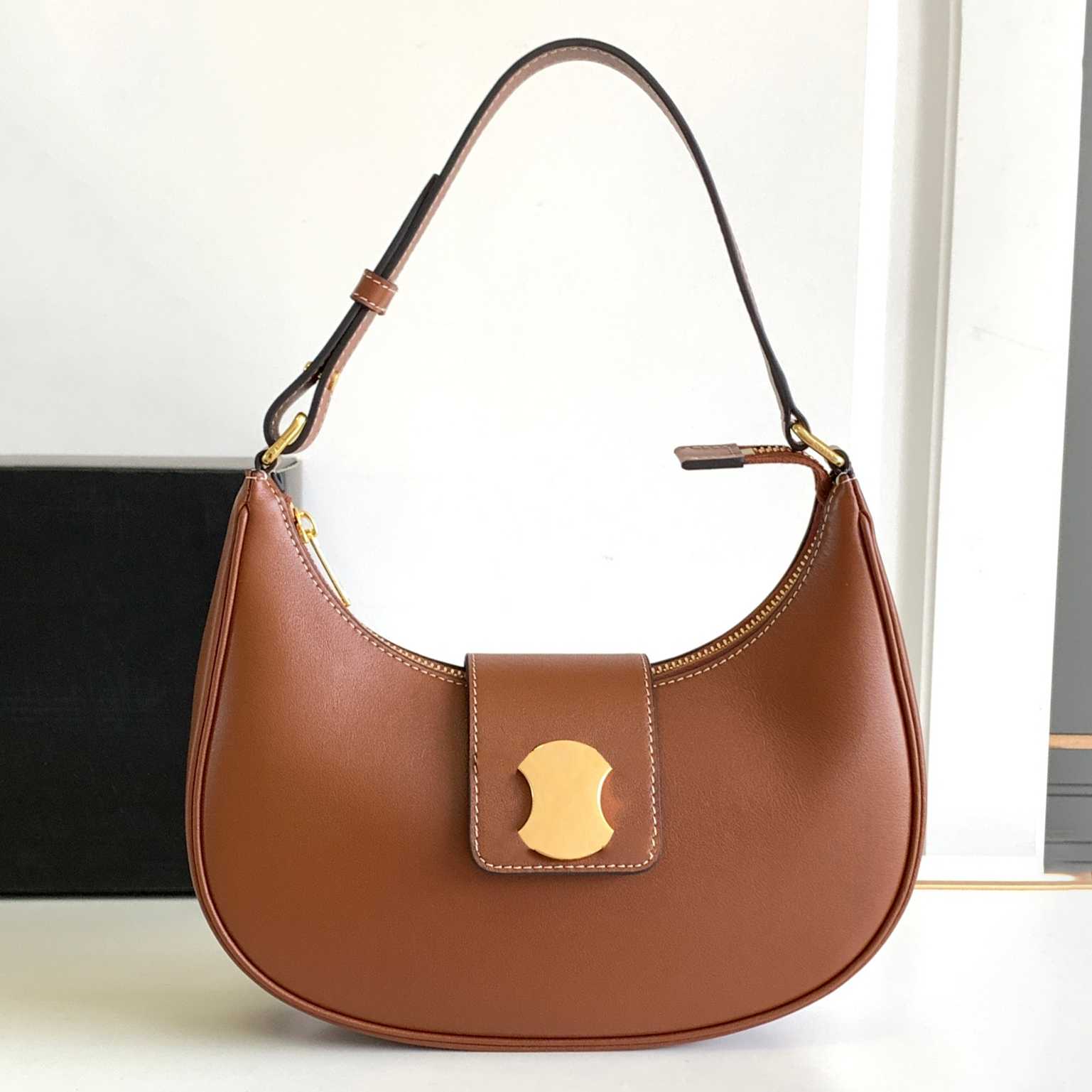 Luxurys handbags AVA Underarm Shoulder bags for Woman mens Leather half moon bag Top quality CrossBody tote Designer bags fashion Clutch satchel travel bag Wallets
