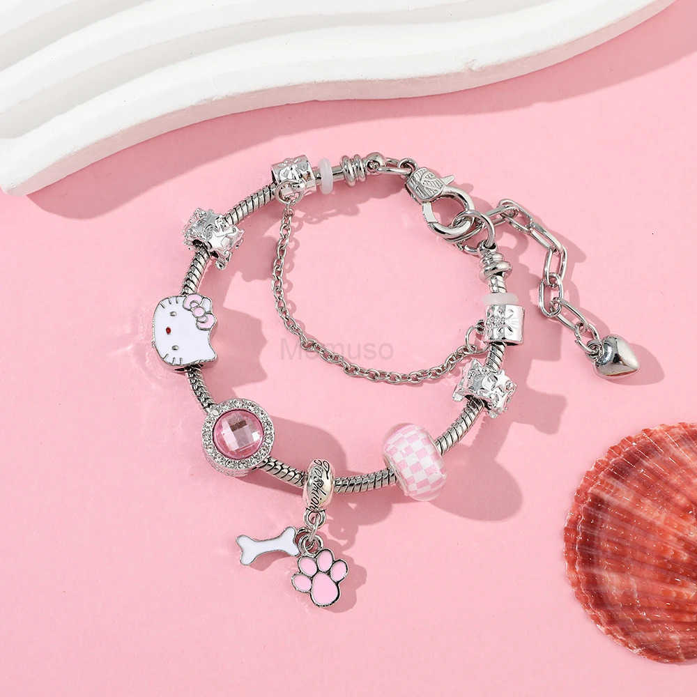 Sanrio A cute cartoon ladies bracelet kitten alloy pendant makeup to go out to wear is a good gift for friends and girlfriends L250925