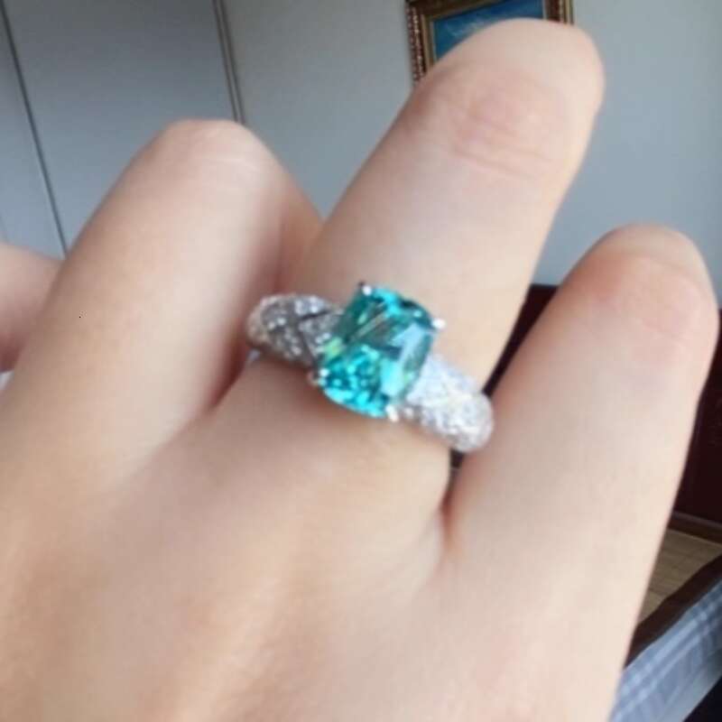 Ring Designer Luxury rings jewelry for women Copper plated with silver Inlaid Lake green rectangular zircon brilliant Festival Holiday gifts