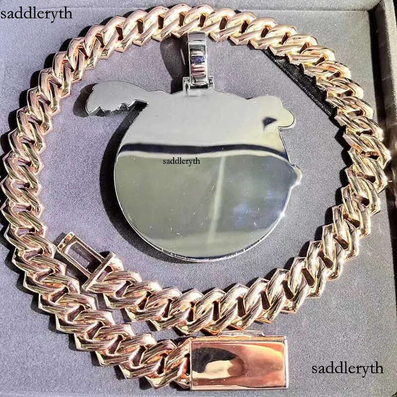 Fashion Design Solid Sier Gra Moissanite 18mm 20mm Wide Dia Iced Out Pendant Necklace Cuban k Chain for Rapper Noble quality