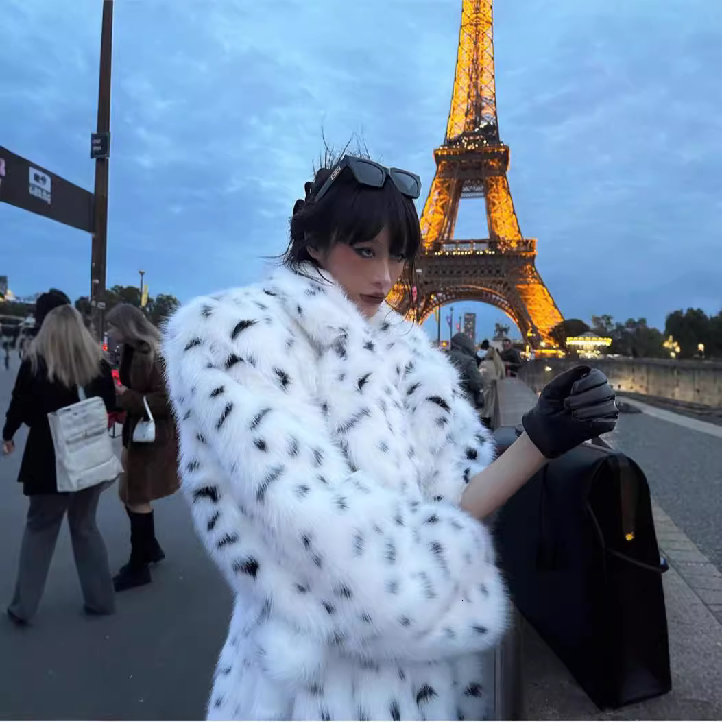 Winter Womens Suit Collar Fox Fur Coat Long Loose Warm Trench Coat 250925