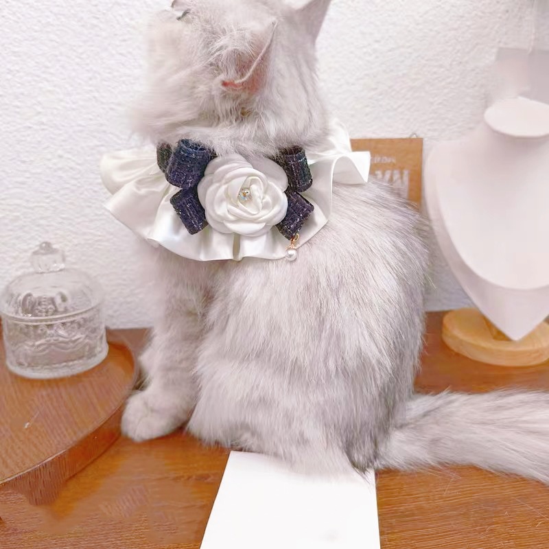 Luxury Cat Collars Elegant Cowbot Pet Woven Straw Cat Neckerchiefs for Daily Collocation Camellia for Photo