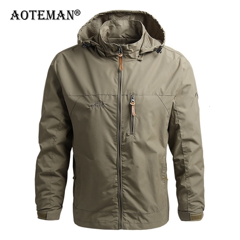 Men Waterproof Jackets Hooded Coats Male Outdoor Outwears Windbreaker Windproof Spring Autumn Jacket Fashion Clothing Coat LM090 210924