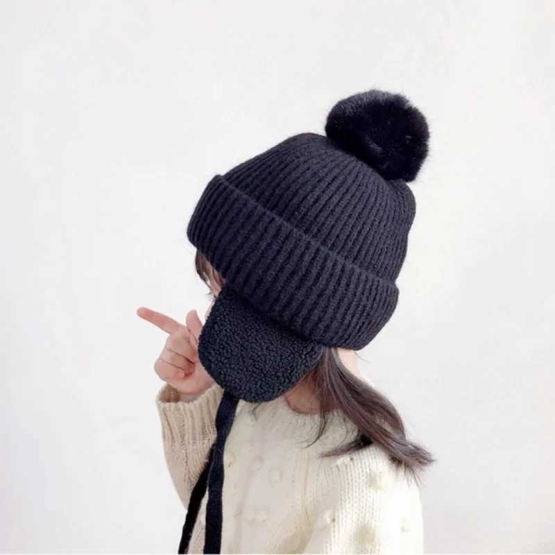 Winter Kids Baby Boys Girls Hat Big Pompom Beanie with Earflap Wool Plush Childrens Knitted Ear Protection Cap Thick Keep Warm L250925OZZ7