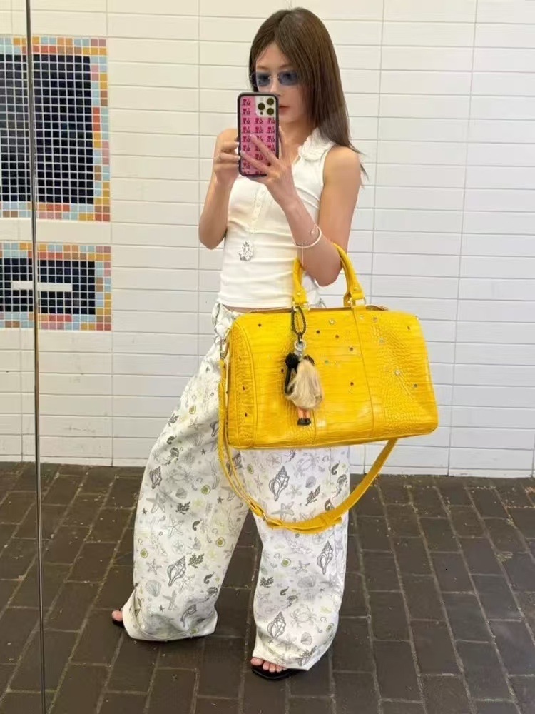 Autumn/Winter 2025 New American Street Crocodile Skin Pattern Color Diamond Niche Design Light Luxury Retro bag Design Men's and Women's Han