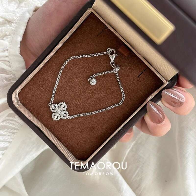 Bracelet Designer Luxury jewelry for women Copper plated with 18K gold silver Four-Leaf Single Flower Layered Clover Festival Holiday gifts