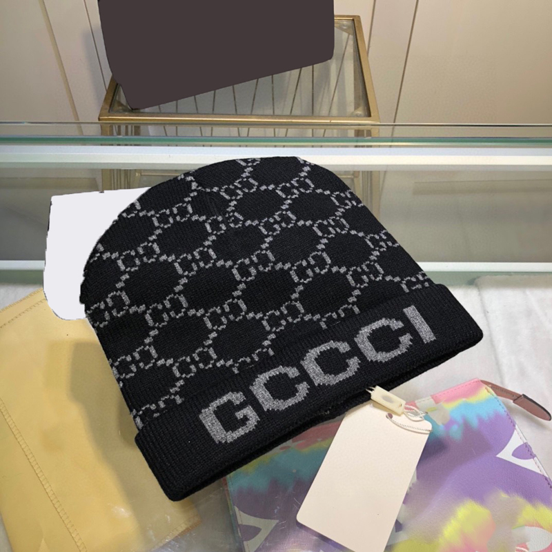 Vintage Designer Women Winter Knitted Warm Earmuff Beanie Fashion Classic Mens Outdoor Cotton Hat Christmas Gift