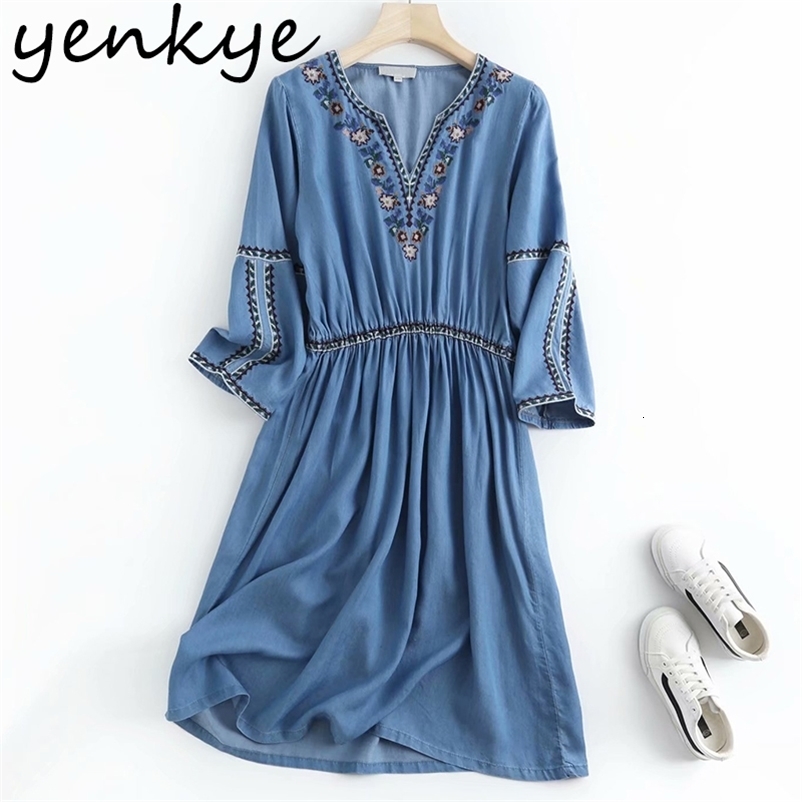 YENKYE Vintage Blue Denim Dress Women V Neck Long Sleeve Floral Embroidery Casual Summer Dress Plus Size Midi Vestido 210515