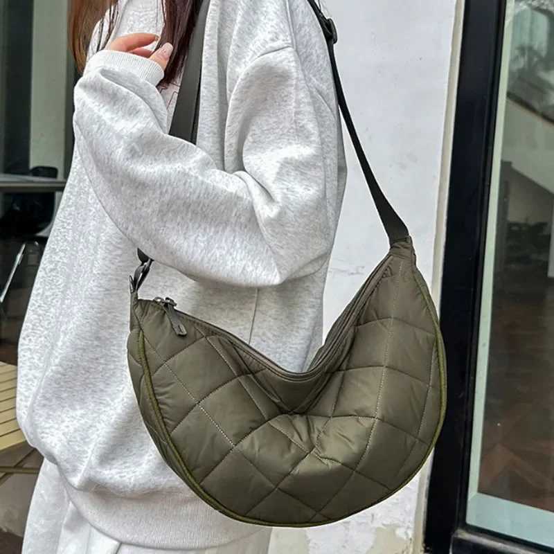 Waist Half Moon Belt Bag lady Crossbody Bag Women Large Capacity Shoulder Bags Portable Nylon Plaid Travel Bags for Commuting Z250918