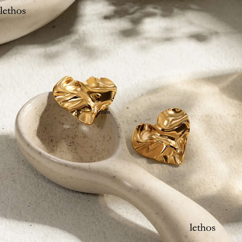Design Gold Stainless Steel Heart-shaped F Earrings for Womens Hammered Pattern Wedding Party Jewelry Wholesale with Customizable 61