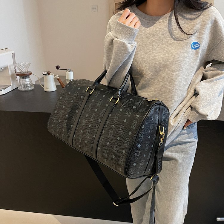 Designer Bag Luxury Bag New Men's Shoulder And Women's Large Capacity Shoulder Bag Handheld Business Short Distance Travel Fitness Luggage S