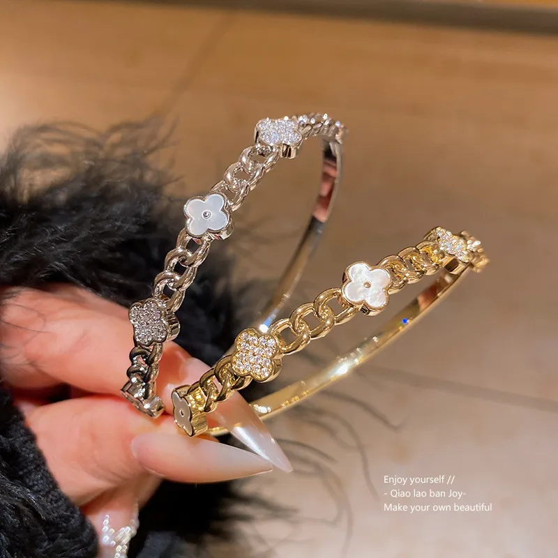 Clover Bracelet For Women Luxury Designer jewelry double-layer Leaf Bracelets 18K Gold Silver Plate Agate Diamond Fashion Charm Chain Wedding Gift Par