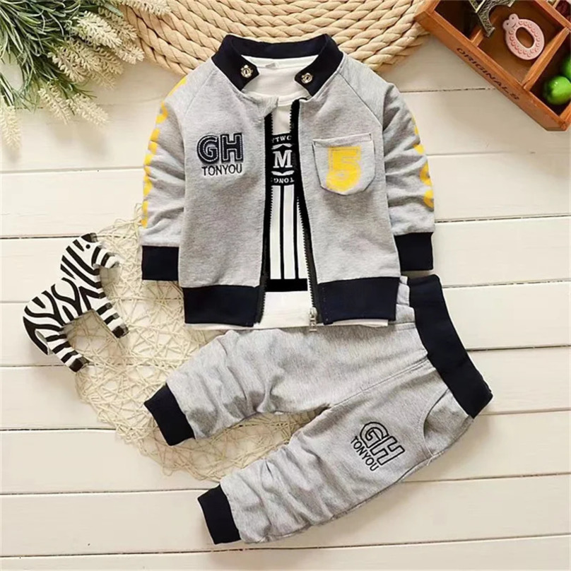 Autumn toddler boy 5th coat loose suit printed cotton long sleeveprinted V-neck letter zipper coatcasual sweatpants 3Pcs suit 250224