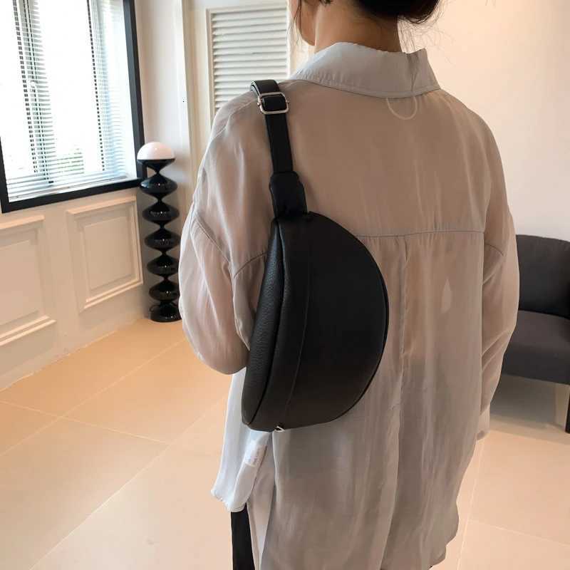 Fashion Women Waist Bag Soft Leather Fanny Pack Designer Chest Pack Belt Bag Casual shopping Shoulder Crossbody Bags Phone purse Z250918