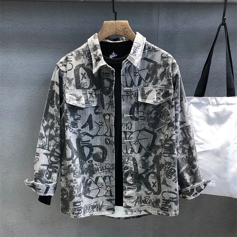 Mens Denim Jacket Long Shirt Wide Shoulders Fashion Male Jean Coats Sleeves Korean Clothes Lxury Print Vintage Cowboy 240319