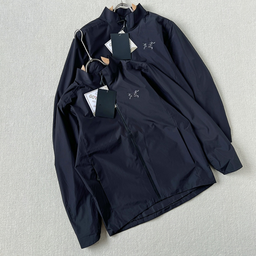 Arctertyx Jacket Mens Designer Lightweight Hood Windbreaker Hard Shell Waterproof Outdoor Sports Versatile Couple Fashion Travel Hiking Climb Arcs Jackets