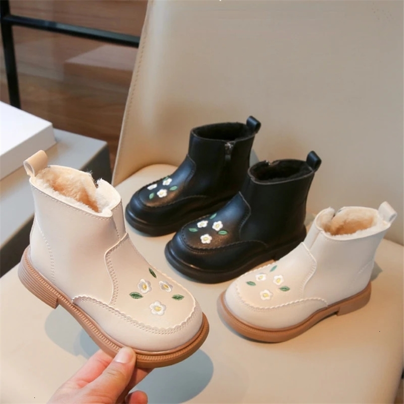 Children Short Boots for Girls Autumn Winter Princess Embroidery Flower Ankle Boots Soft Sweet Warm Plush Kids Booties 241106