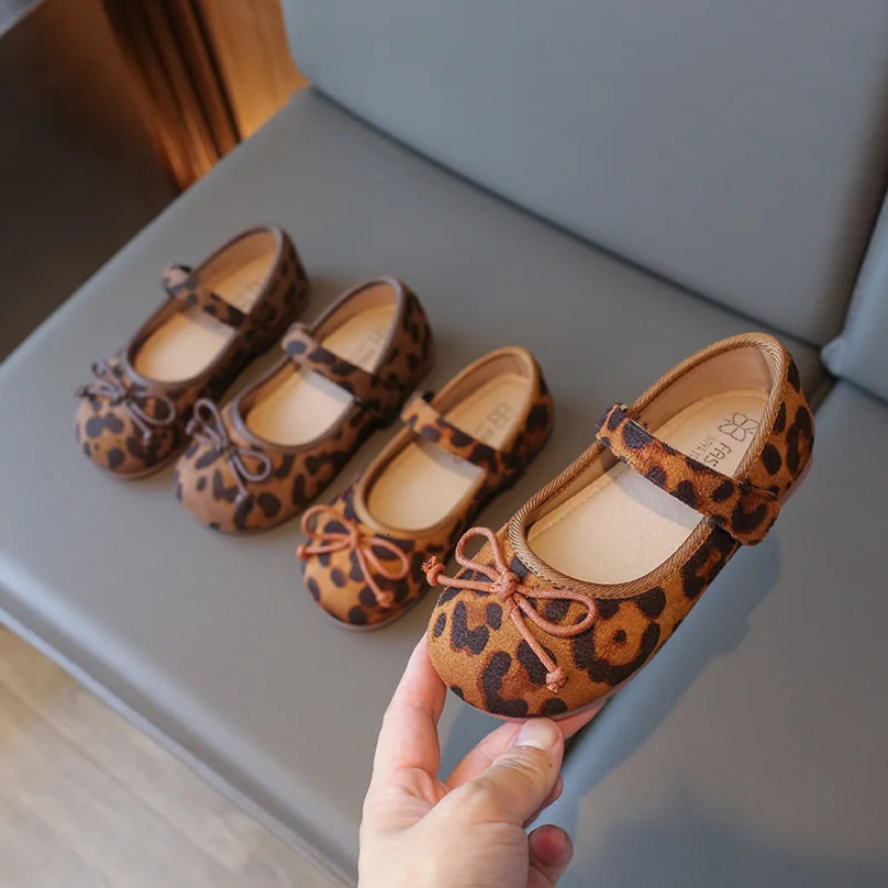 Kids Baby Girls Shoes Fashion Vintage Leopard Print Flat Single Shoes Cute Princess Ballet Mary Janes Shoes Anti-slip Large Size 250528
