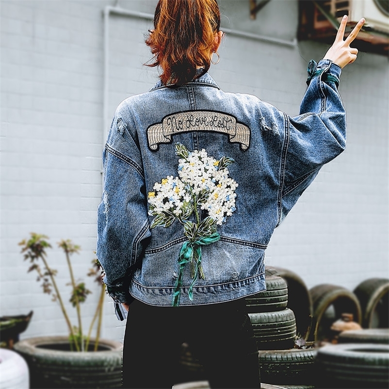 Women's Jackets Autumn Embroidery Flower Cowboy Loose Coat Female Denim Jeans Jacket Women Chaqueta Mujer Streetwear Boyfriend Large Sizes 230427