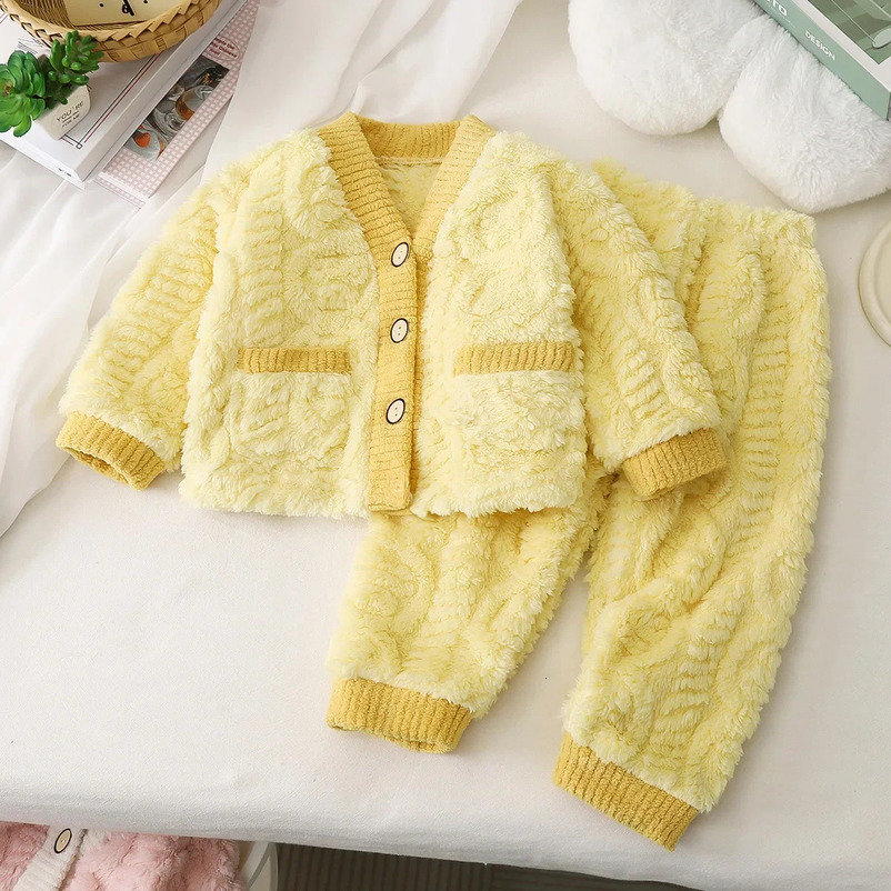Childrens Pajama Set Winter Baby Plush Thick Pajama Suitable for Children and Girls Pajamas Warm Boys and Girls Underwear Youth Clothing Set 241118