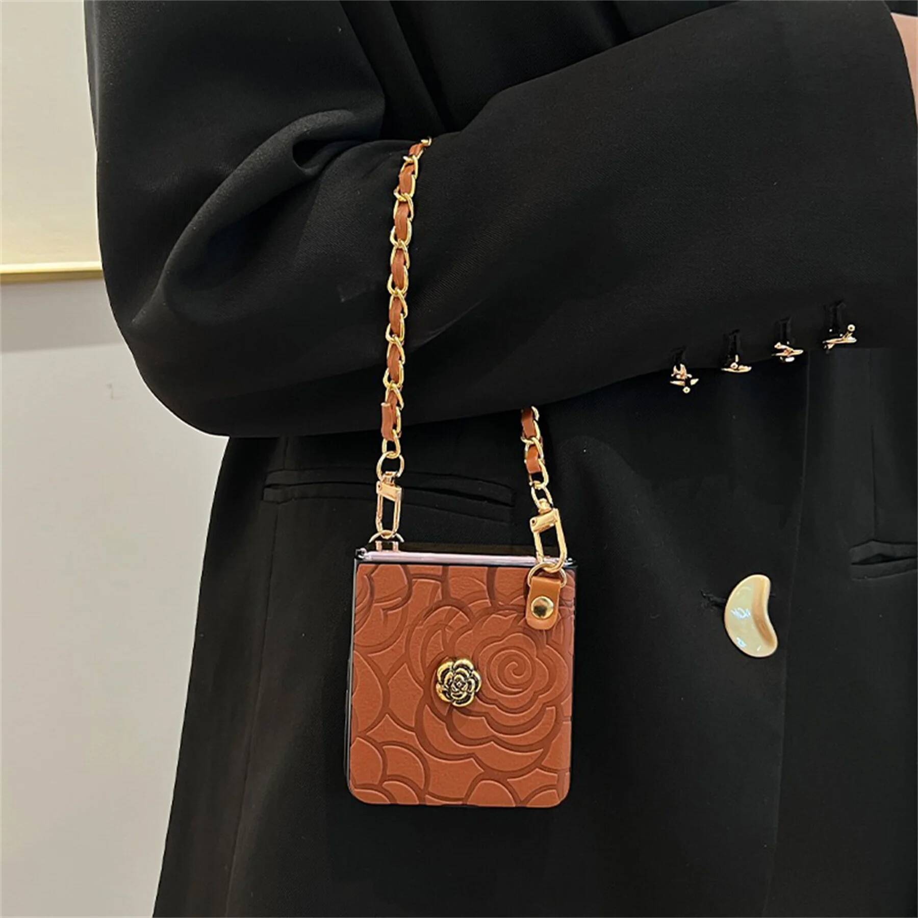 Fashion Korean ins Candy Color Camellia Leather Phone Case with Hand Chain for Flip4 Flip7 5 Z Flip 6 CoverAAA