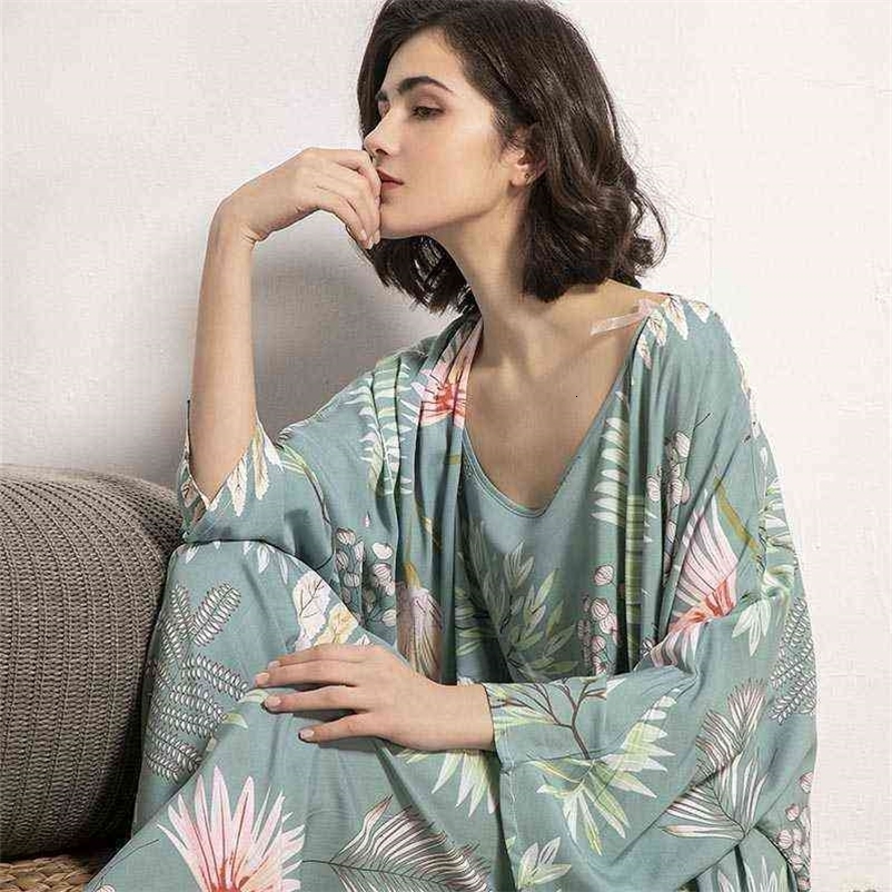 Cotton Viscose Ladies Three-piece Pajamas Set Women Spring and Autumn Comfortable Soft Home Suit Robes with Pants Pajamas Set 211109