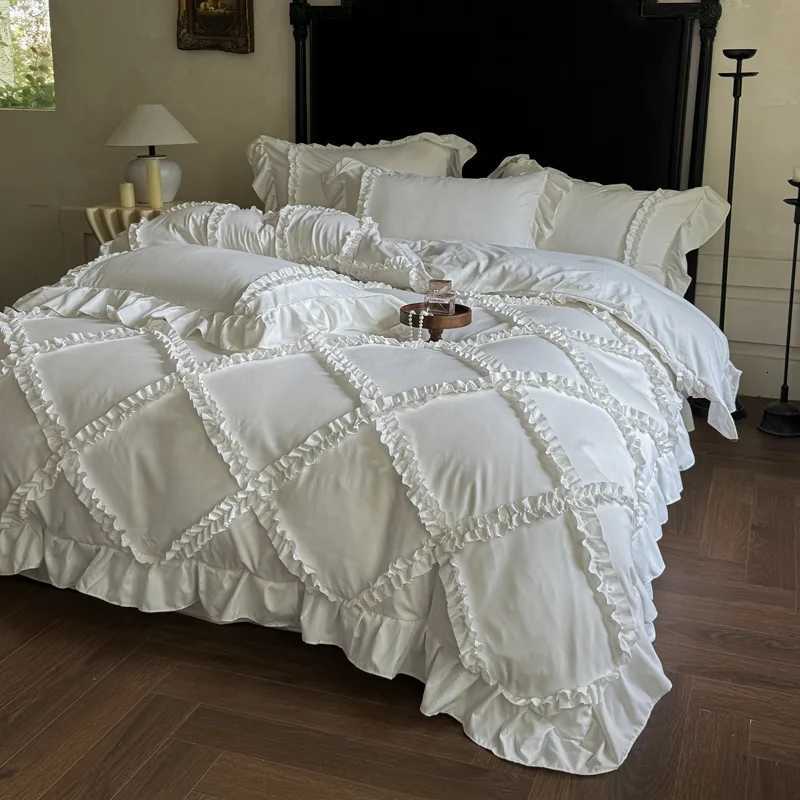 4Pcs French Princess Style Ruffles Bedding Set Double King Queen Size Wedding Bedroom Duvet Cover FlatFitted Sheet Pillowcases Z250925