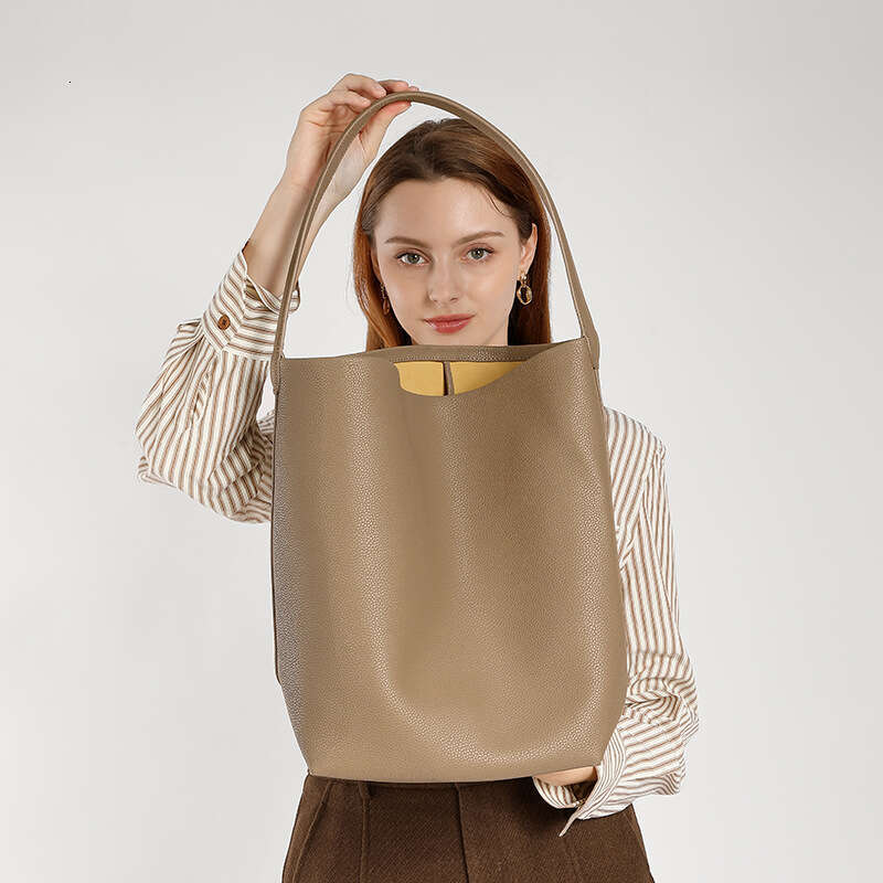 Hot Selling Handheld Bucket Women, Underarm Cowhide Tote Bag, Large Capacity, Feel, handbag genuine leather handbags designer women crossbody bag purs
