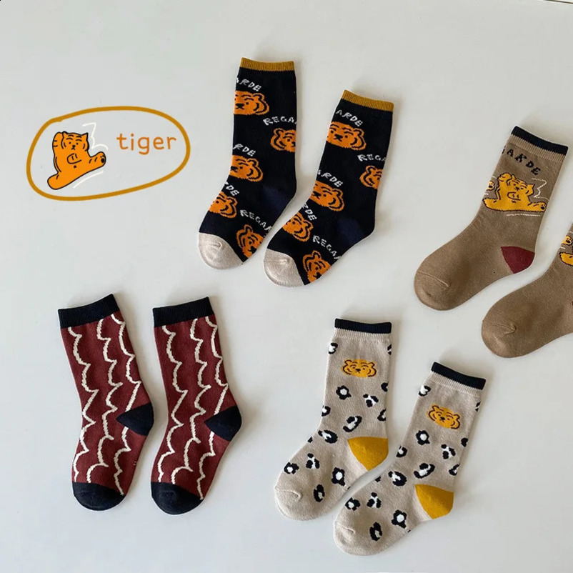 Christmas and Year Childrens High Socks Cute Pattern Girl Comb Cotton Socks 241118