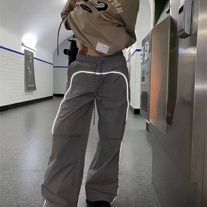HOUZHOU Harajuku Y2k Sweatpants Women Joggers Oversize Streetwear Wide Leg Techwear Casual Gorpcore Reflective Striped Trousers 240530