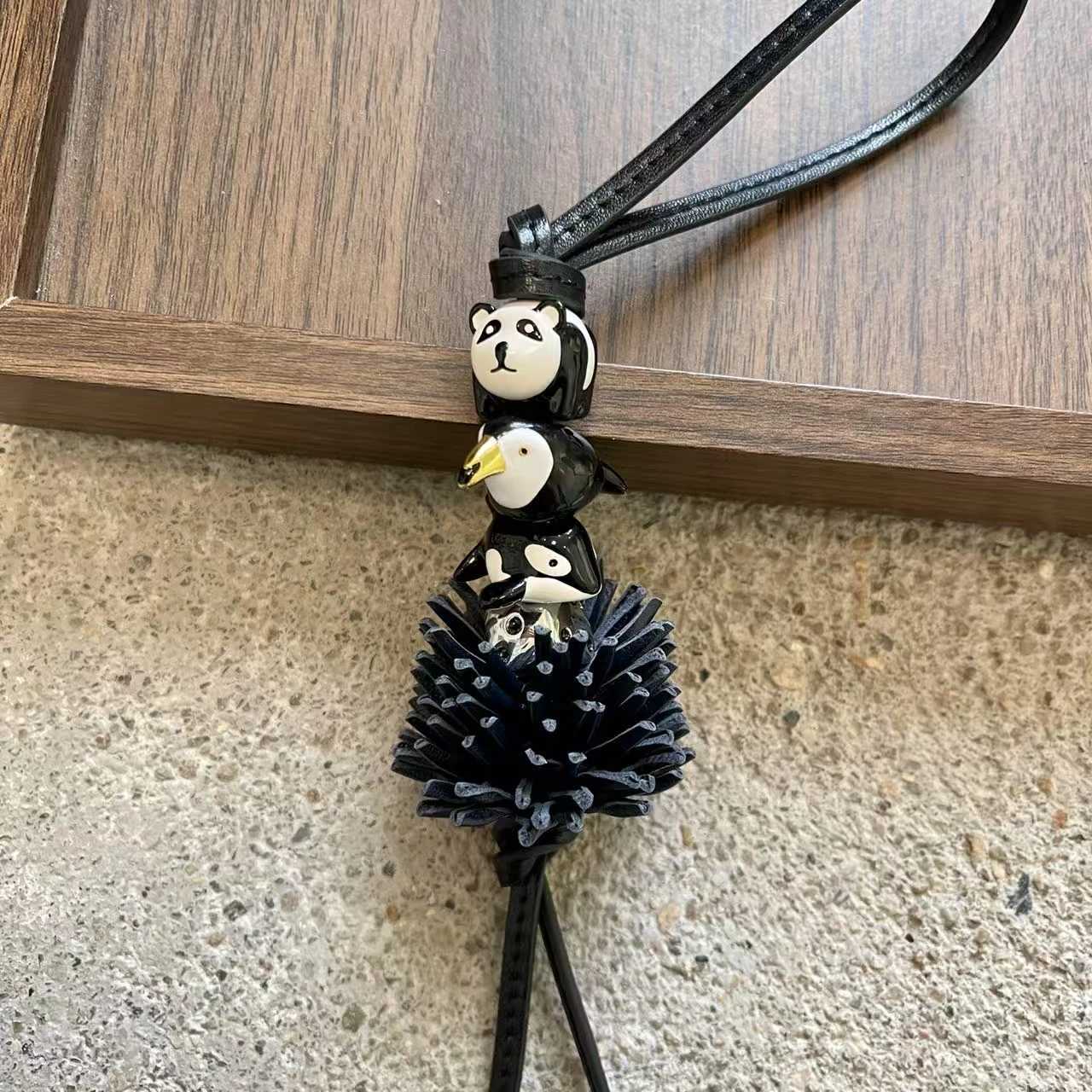 Cute Leather Keychain DIY Kit Beaded Car Ornament Lage Tag Purse Charm Handmade Set Y250925hm